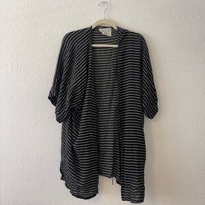 Acacia (S) Black & White Kimono